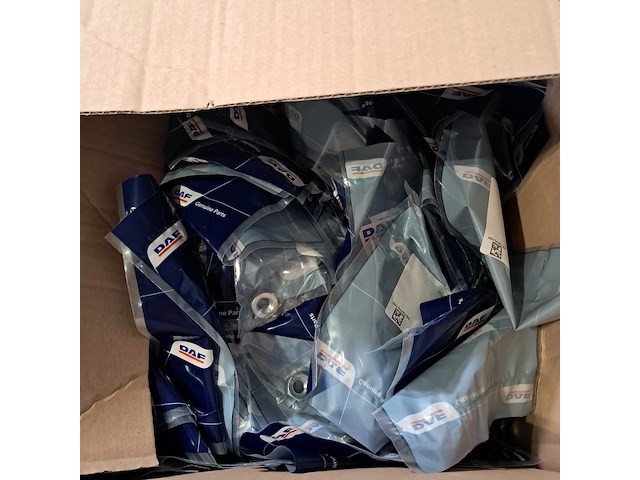 Partij vrachtwagen onderdelen - afbeelding 8 van  9