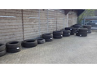 Partij vrachtwagenbanden (30 stuks) - afbeelding 1 van  2