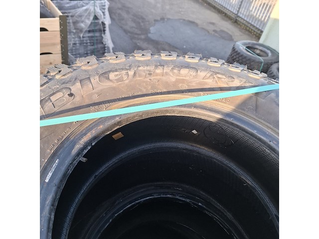 Partij vrachtwagenbanden, autobanden en vliegtuigbanden, o.a. continental, michelin, o.a xzl - afbeelding 11 van  12