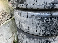 Partij vrachtwagenbanden - afbeelding 9 van  14