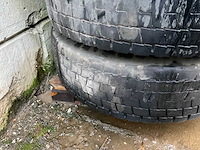 Partij vrachtwagenbanden - afbeelding 11 van  14