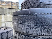 Partij vrachtwagenbanden - afbeelding 12 van  14