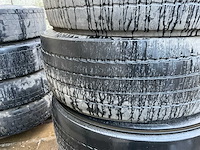 Partij vrachtwagenbanden - afbeelding 14 van  14