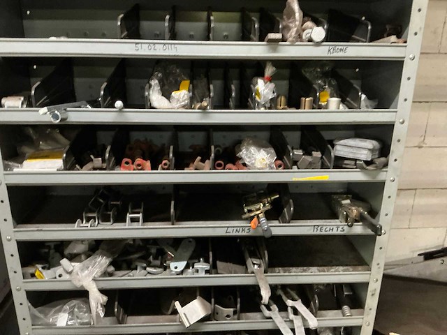 Partij vrachtwagenonderdelen - afbeelding 21 van  29