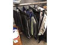 Partij vrijetijd- en sportkleding - afbeelding 2 van  8