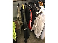 Partij vrijetijd- en sportkleding - afbeelding 4 van  8