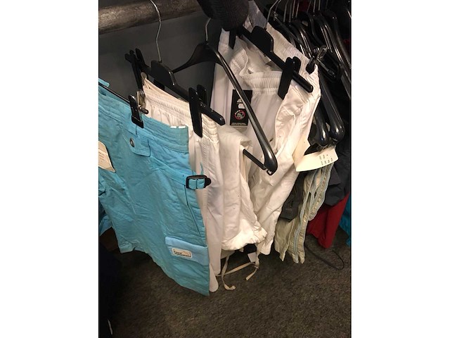 Partij vrijetijd- en sportkleding - afbeelding 7 van  8