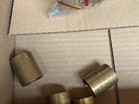 Partij vsh messing fittingen en metalen pijpbeugels - afbeelding 5 van  6