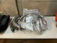 Partij vulslangen voor metalen jerrycan - afbeelding 1 van  3