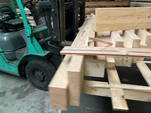 Partij vuren balken geschaafd - afbeelding 6 van  8