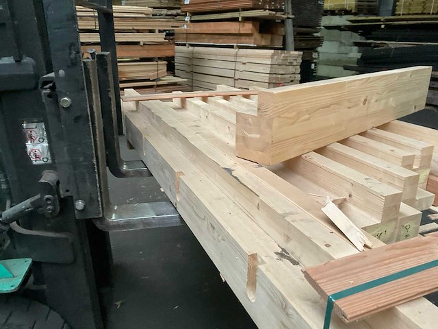 Partij vuren balken geschaafd - afbeelding 7 van  8