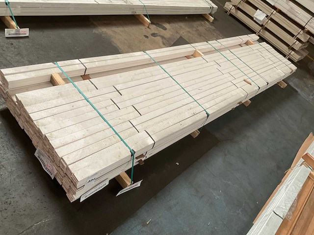 Partij vuren plint recht 12x55 mm - afbeelding 3 van  5