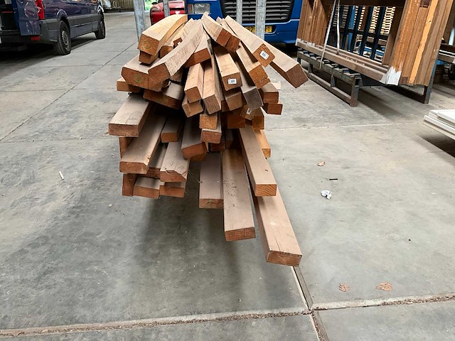 Partij vurenhouten balken - afbeelding 3 van  3