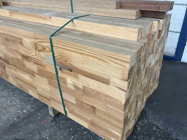 Partij vurenhouten lat en balken - afbeelding 6 van  15