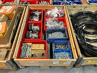 Partij wabco modulators en bevestigingsmaterialen - afbeelding 1 van  7