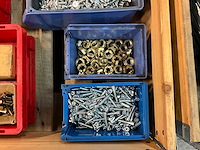 Partij wabco modulators en bevestigingsmaterialen - afbeelding 7 van  7