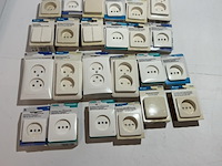 Partij wandcontactdozen en schakelaars, kopp, peha, busch & jaeger, 28 stuks - afbeelding 4 van  4