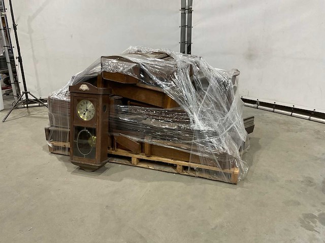 Partij wandklokken - afbeelding 1 van  7