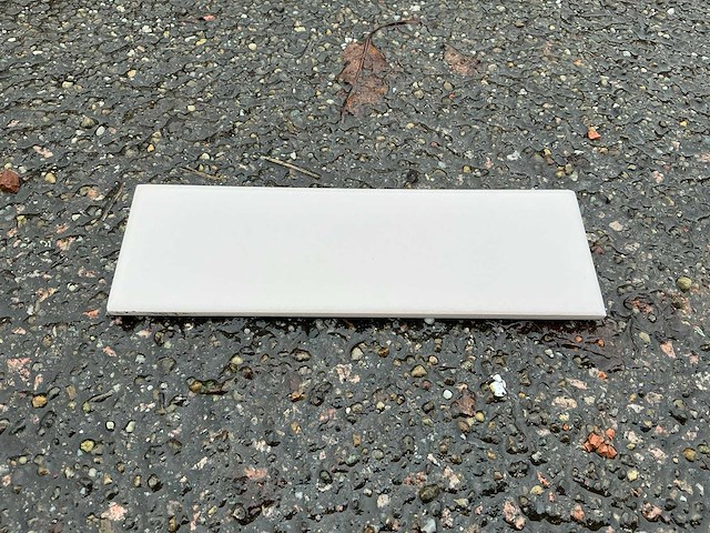 Partij wandtegel - 20x6,5 cm - 32 m2 - afbeelding 1 van  5