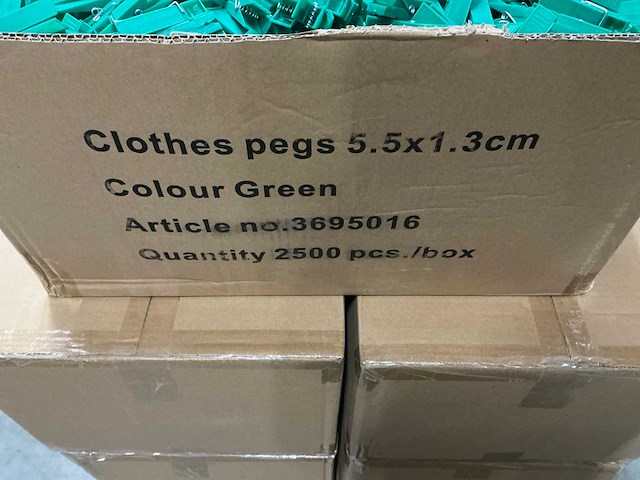 Partij wasknijpers 5,5x1,3cm groen (12500x) - afbeelding 2 van  2