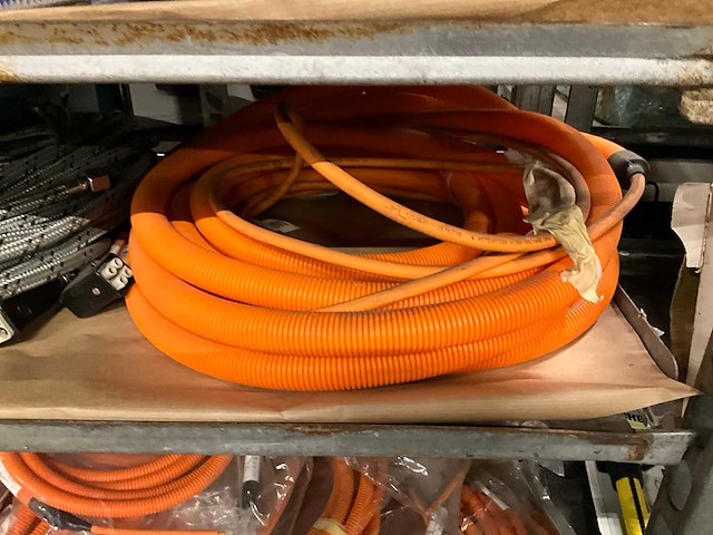 Partij wastafelslangen en kabelbomen - afbeelding 2 van  8