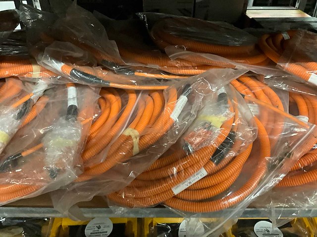 Partij wastafelslangen en kabelbomen - afbeelding 6 van  8