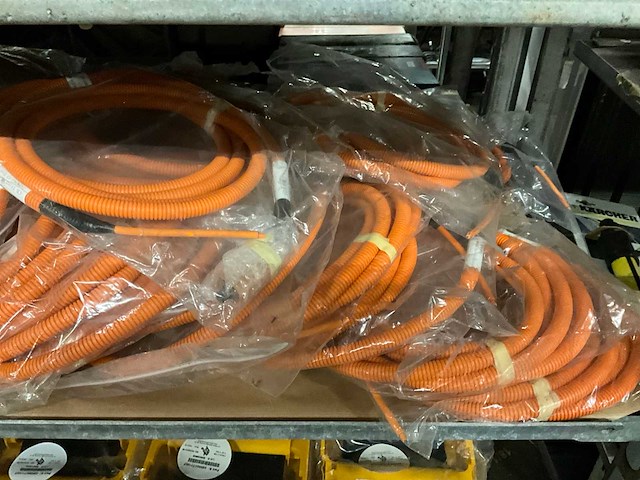 Partij wastafelslangen en kabelbomen - afbeelding 7 van  8