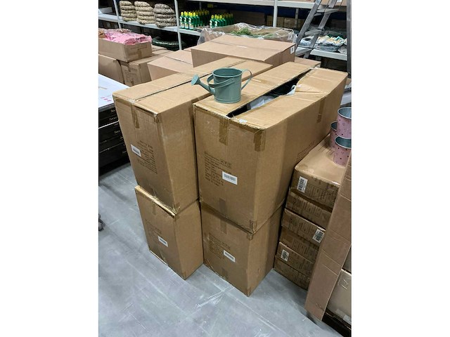 Partij watering cans prague zinc ø12xh11cm green metal (192x) - afbeelding 5 van  5