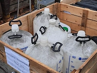Partij waterkannen en jerrycans - afbeelding 3 van  8
