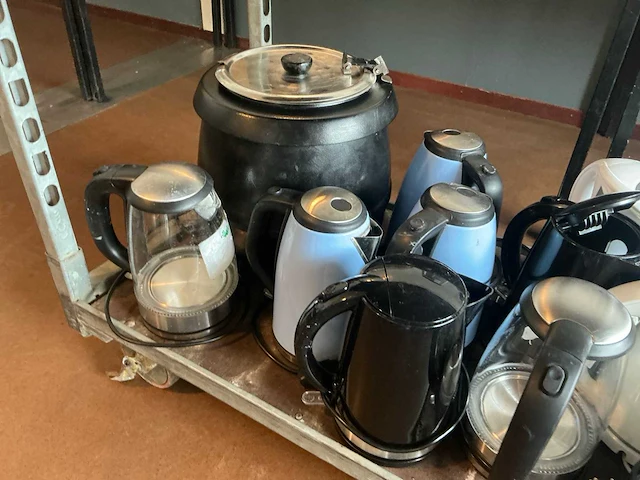 Partij waterkokers en koffiezetapparaten - afbeelding 2 van  10