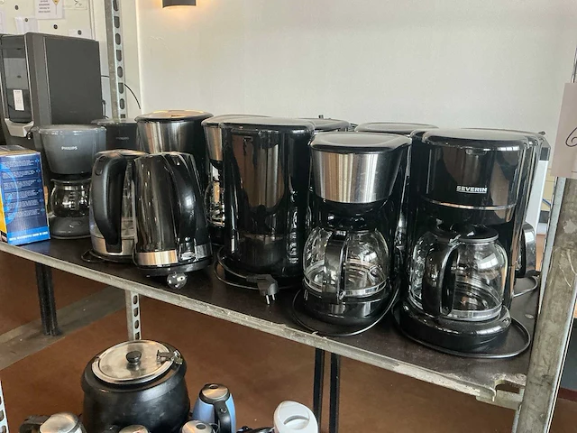 Partij waterkokers en koffiezetapparaten - afbeelding 3 van  10