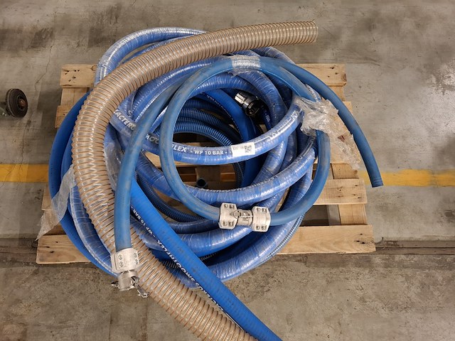 Partij waterslang - afbeelding 2 van  2