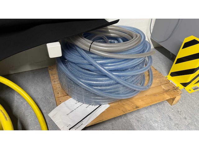 Partij waterslangen en luchtslangen - afbeelding 4 van  6