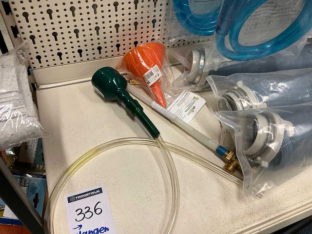 Partij waterslangen - afbeelding 10 van  17