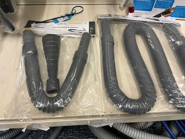 Partij waterslangen - afbeelding 13 van  17