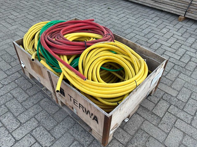 Partij waterslangen - afbeelding 3 van  3