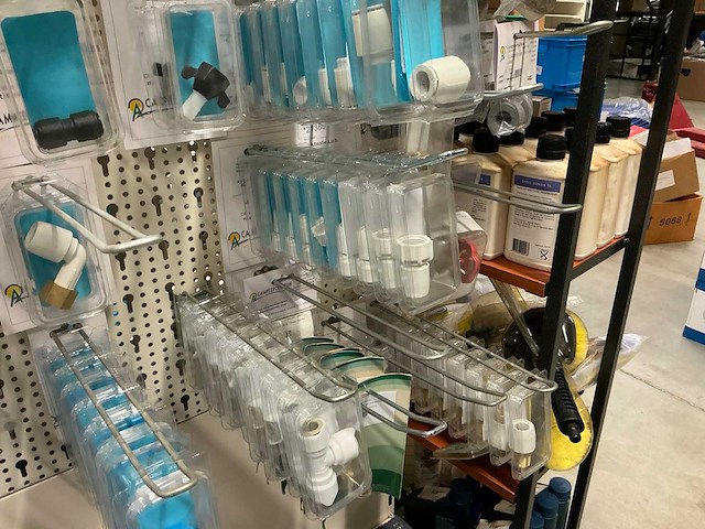 Partij watertoebehoren - afbeelding 3 van  43