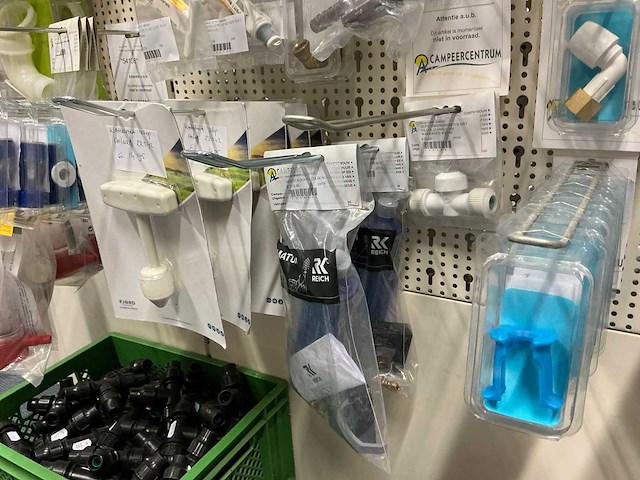 Partij watertoebehoren - afbeelding 6 van  43