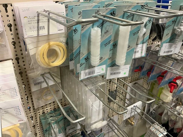 Partij watertoebehoren - afbeelding 17 van  43