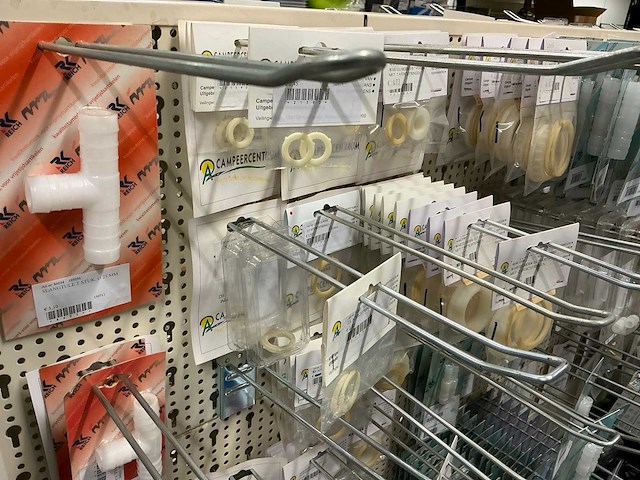 Partij watertoebehoren - afbeelding 19 van  43