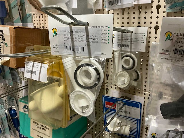 Partij watertoebehoren - afbeelding 28 van  43