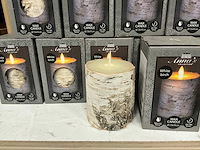 Partij wax led candles white birch moving flame ø7,5x10cm (88x) - afbeelding 3 van  6