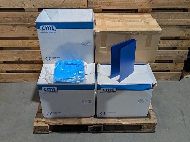Partij wegwerp-isolatieschorten, cmt, isolation gowns (non-woven), incl. partij ringbanden - afbeelding 4 van  11