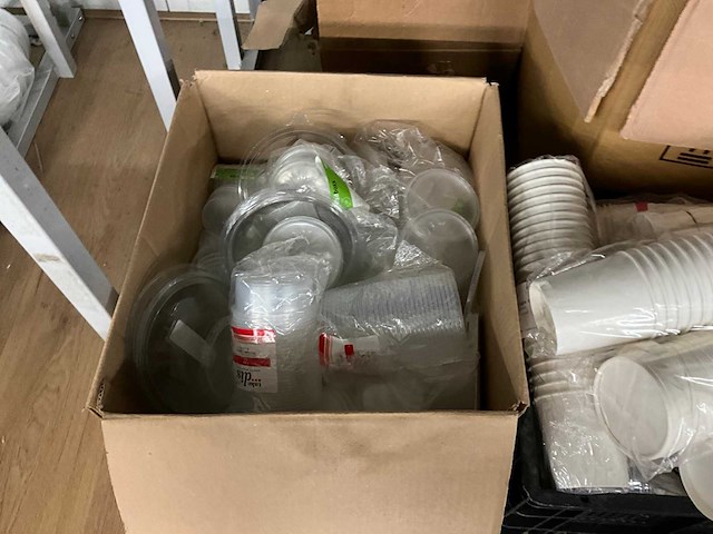 Partij wegwerpservies - afbeelding 1 van  2