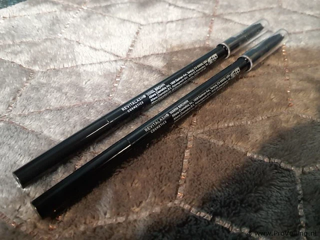 Partij wenkbrauw- en oogmake-up bestaande uit o.a. revitalash hi-def wenkbrauwgel brow gel - afbeelding 8 van  14
