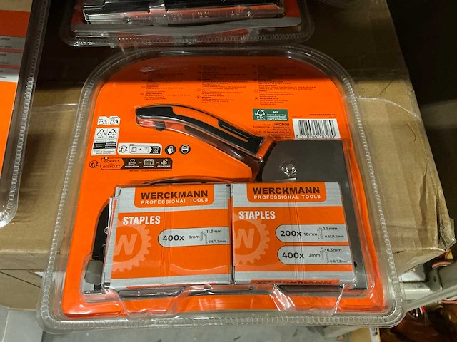 Partij werckmann staple gun with staples (185x) - afbeelding 2 van  4