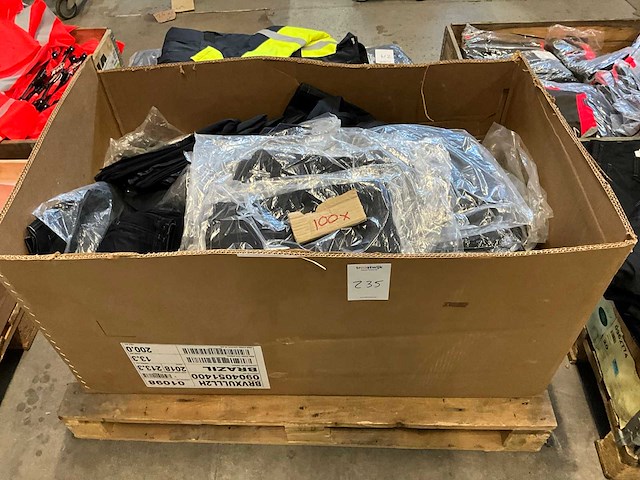 Partij werkbroeken (circa 100 stuks) - afbeelding 1 van  5