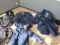Partij werkjassen & werkschoen, diverse soorten en maten - afbeelding 6 van  9