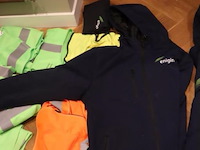 Partij werkkleding bestaande uit o.a. werkjassen & hesjes - afbeelding 2 van  7