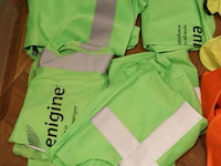 Partij werkkleding bestaande uit o.a. werkjassen & hesjes - afbeelding 6 van  7